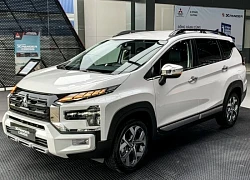 Giá lăn bánh Mitsubishi Xpander Cross chạm đáy, rẻ chưa từng có, SUV hạng B rẻ nhất, Suzuki XL7 hụt hơi với doanh số
