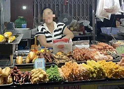Hàng xiên que vỉa hè ở Đà Nắng bị tố 'chặt chém' khách nước ngoài