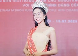 Hoa hậu Hà Trúc Linh tự nhận còn nhiều thiếu sót