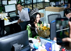 Hoa hậu Phương Linh rời vị trí chuyên viên công nghệ sau đăng quang