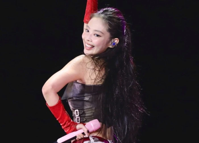Jennie lại có hành động lười biếng, đến thành viên cùng nhóm cũng phải thái độ ra mặt?