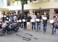 Tạm giữ 11 đối tượng ở Ninh Bình mang hung khí đuổi nhau trên đường