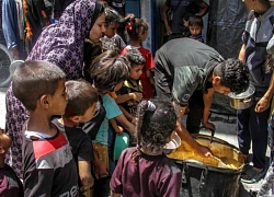 Tên lửa Israel rơi chệch mục tiêu, gây thương vong trẻ em Gaza