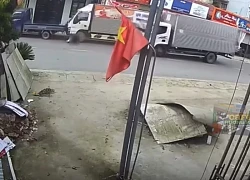 Xe tải lao vào ô tô đỗ bên đường gây tai nạn liên hoàn, người đi bộ gặp nạn