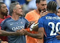Xô xát căng quá: HLV PSG Luis Enrique lao vào tát thẳng mặt, bóp cổ tiền đạo Chelsea sau thất bại bẽ bàng