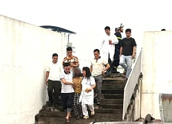 Bé gái 15 tuổi đứng trên tầng thượng Bệnh viện Bạch Mai có mái ấm mới