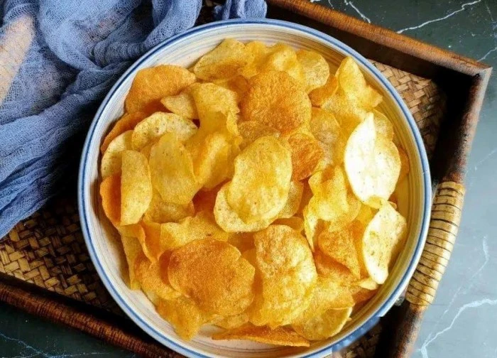 Cách làm bim bim khoai tây cả nhà đều mê