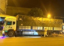 Đi khám bệnh trở về, bé 5 tuổi bị cuốn vào gầm xe tải tử vong tại chỗ