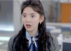 Đi làm thay mẹ 1 ngày, tôi chạm mặt ông sếp khó ưa và biết bí mật không thể tin nổi sau lời thì thầm: "6 năm rồi nhỉ"