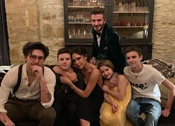 Hai quý tử nhà Beckham tung ảnh đưa gái út Harper đi chơi hậu "block" anh cả - chị dâu, thiếu Brooklyn vẫn vui vẻ lắm!