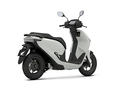 Honda Việt Nam cho thuê xe máy điện CUV e: - chỉ thuê, không bán
