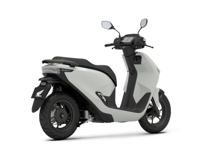 Honda Việt Nam cho thuê xe máy điện CUV e: - chỉ thuê, không bán