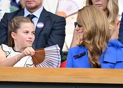 Khoảnh khắc dễ thương của Công chúa Charlotte dành cho mẹ tại Wimbledon khiến dân mạng tan chảy