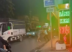 Mâu thuẫn khi tham gia giao thông, tài xế xe công nghệ bị đánh bằng 'mỏ lết'