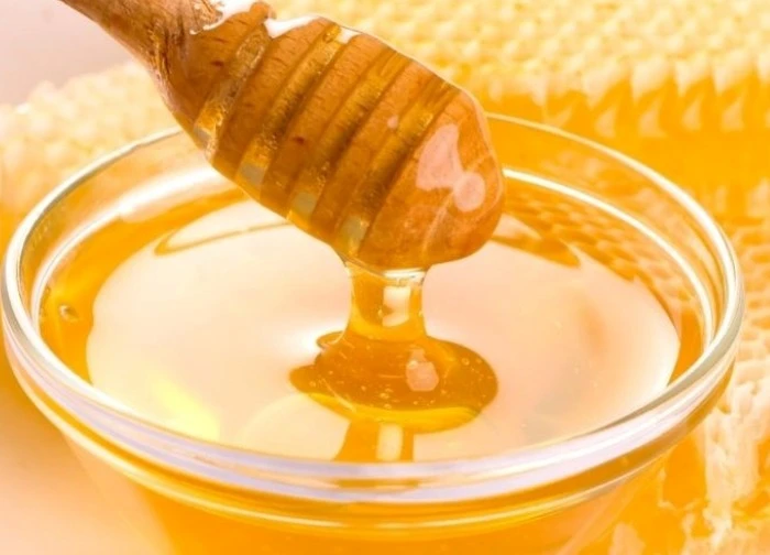 Mẹo làm mờ vết thâm nám da bằng nguyên liệu tại nhà: Quế và mật ong