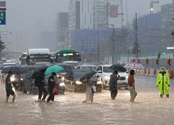 Mưa lớn tiếp diễn tại Hàn Quốc, gần 1.000 người phải sơ tán