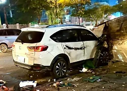 Ô tô đâm hàng loạt xe ở Hà Nội, ít nhất 1 người tử vong