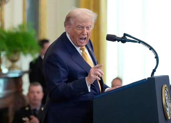 Ông Trump dọa kiện báo Mỹ về bài viết liên quan tỉ phú ấu dâm Jeffrey Epstein