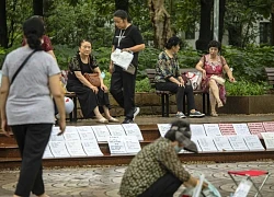 Sợ con cái ế, ba mẹ Trung Quốc tìm 'thông gia online'