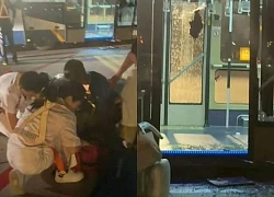 Tài xế Trung Quốc khóa xe bỏ đi, 100 khách suýt chết ngất trong xe bus