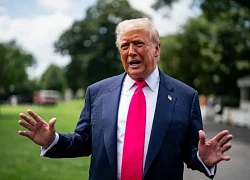 Tổng thống Trump tuyên bố sắp áp thuế với chất bán dẫn và dược phẩm