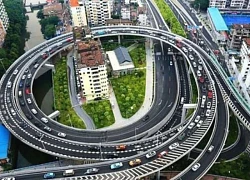 Chủ căn hộ 30m không chịu di dời khiến chủ đầu tư tốn thêm 364 tỷ đồng xây cầu vượt 360 độ bao quanh: "Tôi muốn tiền phá dỡ ngang giá cây cầu!"