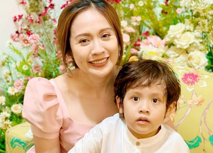 Con trai 6 tuổi mới bập bé nói, vợ chồng Đức Thịnh - Thanh Thúy vẫn kiên trì làm điều này