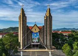 Đến xứ Huế thăm nhà thờ Phủ Cam
