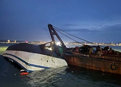 MC Thảo Vân, ca sĩ Nguyễn Ngọc Anh và các nghệ sĩ đau buồn vụ lật tàu ở Quảng Ninh