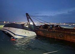 Tàu du lịch Vịnh Xanh 58 bị lật được chở tối đa bao nhiêu hành khách?