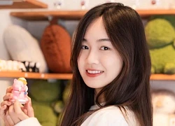 Thủ khoa Hiền Mai lộ mặt mộc cực xinh khi học quân sự, nhận được nhiều yêu thương chăm sóc từ bố mẹ