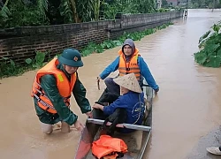 Bão số 3: Thanh Hóa huy động trên 200 nhân lực xử lý sạt trượt mái đê