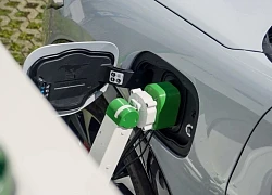 Châu Âu cán mốc một triệu điểm sạc xe điện