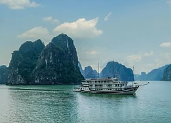 Đi tour tàu biển, du khách nên làm gì để an toàn?