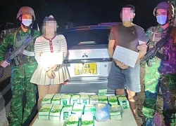 Hai đối tượng nước ngoài vận chuyển 17kg ma tuý đá và 6.000 viên ma túy tổng hợp