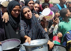 Hàng chục người ở Gaza chết đói