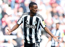 Isak đòi lương cao khiến Newcastle choáng váng