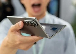 Màn hình Galaxy Z Fold7 bền 10 năm là chiêu trò marketing của Samsung?