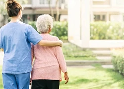 Nhận thừa kế toàn bộ tài sản, tôi vẫn quyết gửi mẹ vào viện dưỡng lão sau một câu nói
