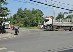 Mới mua xe đạp điện, người phụ nữ bị ô tô tải cuốn vào gầm, tử vong tại chỗ