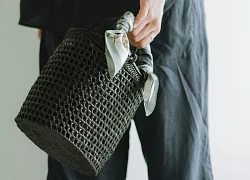 Tôi tưởng mình chỉ vứt đi một chiếc túi, nhưng hóa ra đã buông bỏ cả cách chi tiêu khiến mình mệt mỏi