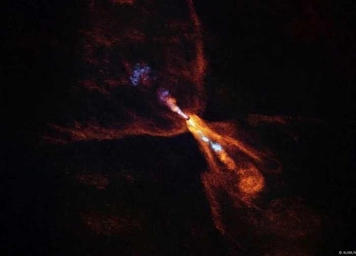 Lần đầu quan sát sự khai sinh như tái hiện hệ mặt trời