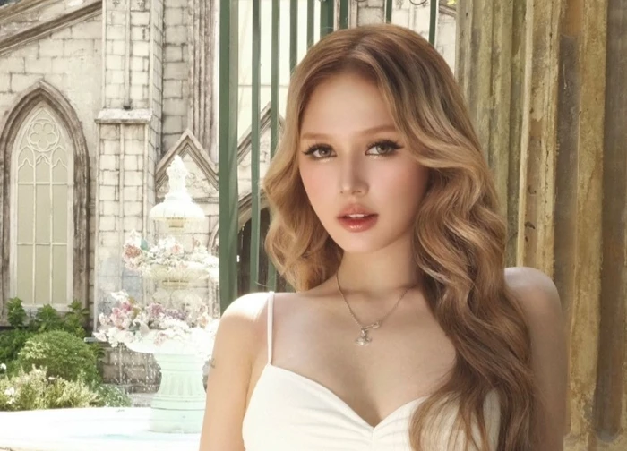 Trước khi tăng cân ở tuổi 23, Xoài Non từng là "búp bê sống": Đẹp cỡ nào?
