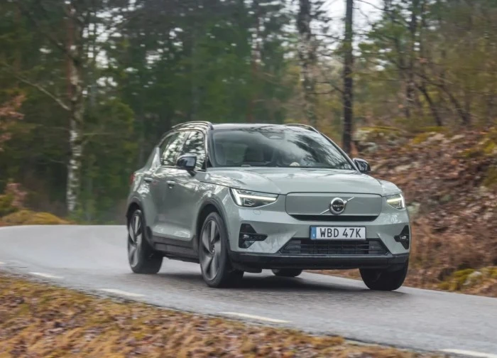 Xe điện Volvo XC40 tăng tốc bất thường dù không đạp ga, hãng che giấu lỗi
