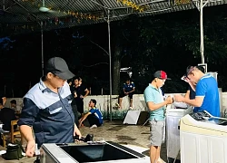 60 thợ điện đổ về vùng lũ Nghệ An sửa miễn phí nồi cơm, tủ lạnh