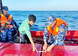 Bắt quả tang tàu cá vận chuyển 40.000 lít dầu DO không rõ nguồn gốc