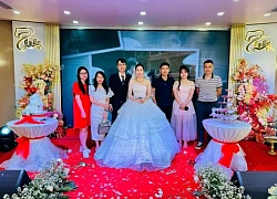Cô gái Ninh Bình làm lễ đón dâu ở chung cư, em bé hàng xóm níu váy không rời