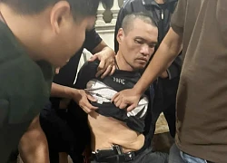 Khống chế tên cướp lẩn trốn khu vực biên giới, thu tại chỗ 2 khẩu súng