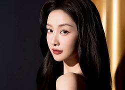 MXH nháo nhào khi mỹ nhân Vbiz này khoe lưng trần giữa sự kiện, quay mặt lại mới biết là bạch nguyệt quang trong truyền thuyết
