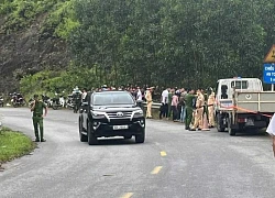 Ngã xe rơi xuống cống, nam thanh niên nằm chồng lên tử thi